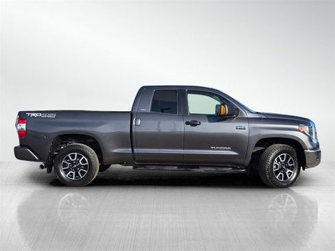 Used 2018 Toyota Tundra SR5 image 3