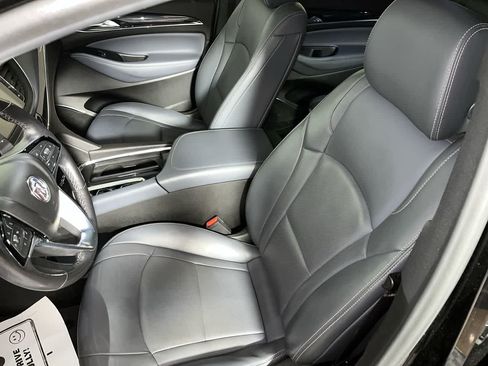 Used 2023 Buick Enclave Essence w/ Experience Buick Package FWD image 15
