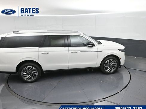 New 2025 Lincoln Navigator L Reserve image 54
