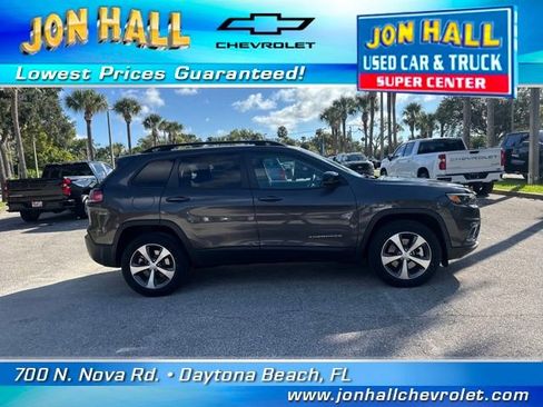 Used 2022 Jeep Cherokee Limited image 18