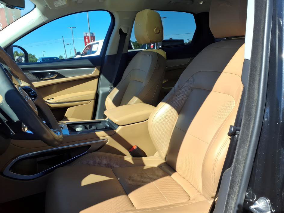 Used 2022 Jaguar F-PACE S AWD/4WD image 16