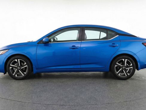Used 2025 Nissan Sentra SV FWD image 5