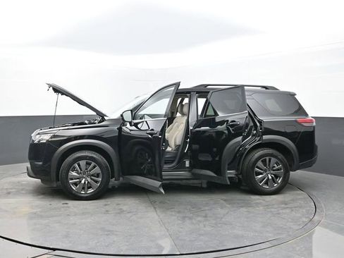 Used 2025 Nissan Pathfinder SV image 63