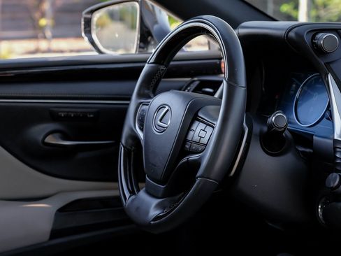 Used 2019 Lexus ES 350 image 17