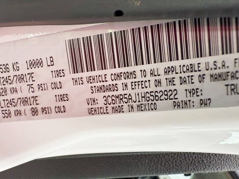 Used 2017 RAM 2500 Tradesman w/ Power & Remote Entry Group image 28