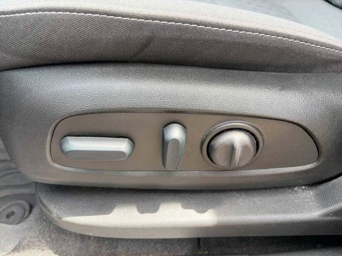 Used 2022 Chevrolet Equinox LS w/ LPO, Floor Liner Package FWD image 15