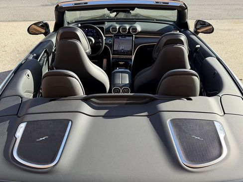 Used 2024 Mercedes-Benz CLE 450 4MATIC Cabriolet image 23