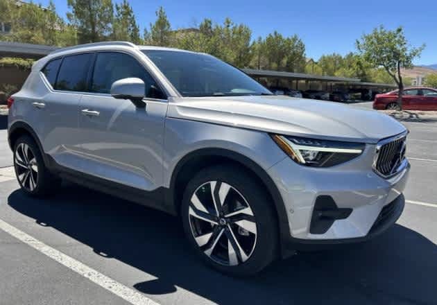 Used 2023 Volvo XC40 B5 Ultimate w/ Climate Package AWD/4WD image 8