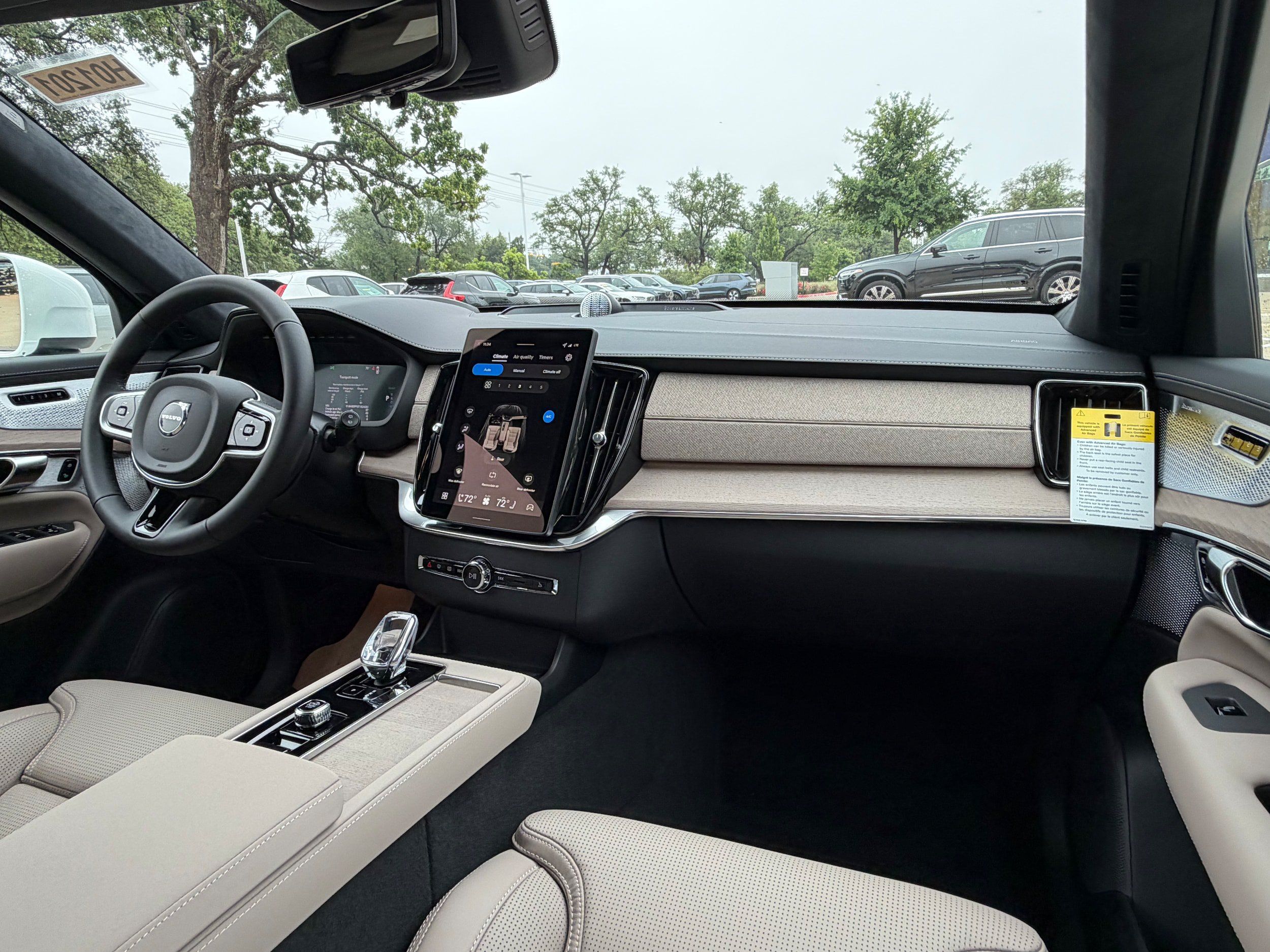New 2026 Volvo XC90 T8 Ultra w/ Lounge Package AWD/4WD image 11