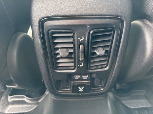 Used 2020 Jeep Grand Cherokee Limited X image 15
