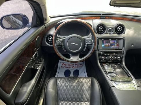 Used 2017 Jaguar XJ L Portfolio AWD/4WD image 32