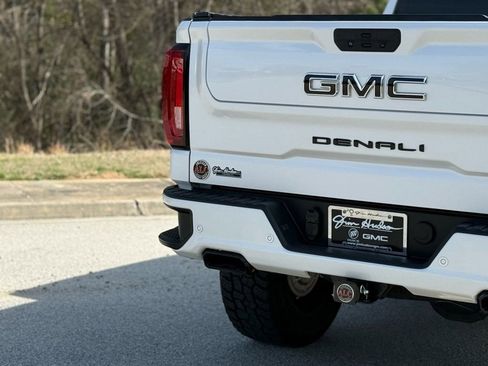 Used 2022 GMC Sierra 1500 Denali w/ Denali Premium Package image 23