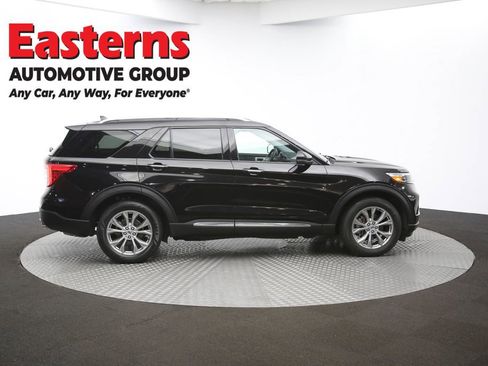 Used 2022 Ford Explorer Limited w/ Equipment Group 301A AWD/4WD image 44
