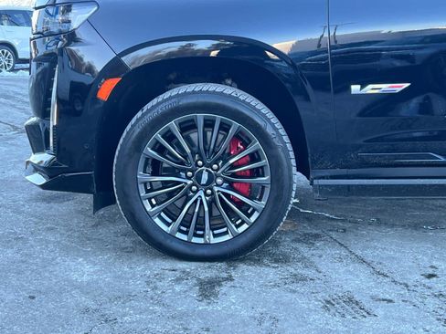 Certified 2024 Cadillac Escalade V w/ LPO, Floor Liner Package image 11