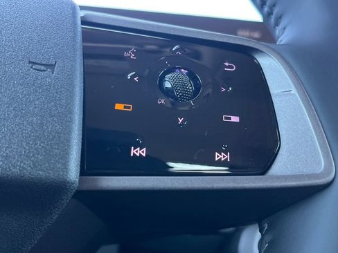 New 2026 Nissan Leaf SV+ w/ Floor Mat Package (SV+) FWD image 26