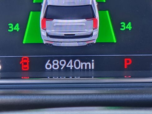 Used 2021 GMC Yukon AT4 w/ Rear Media and Nav Package image 12