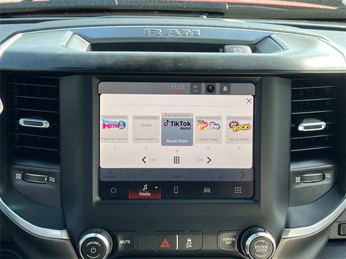 Used 2024 RAM 3500 Big Horn image 16