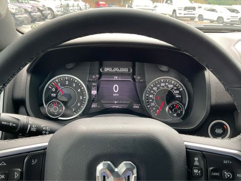 Used 2025 RAM 1500 Big Horn AWD/4WD image 17
