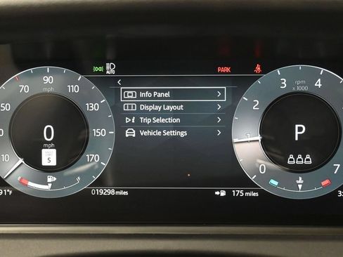 Used 2025 Land Rover Range Rover Velar S AWD/4WD image 12