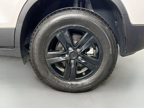 Used 2022 Chevrolet Trax LT w/ Driver Confidence Package AWD/4WD image 28