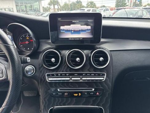 Used 2019 Mercedes-Benz GLC 300 w/ Premium Package image 25