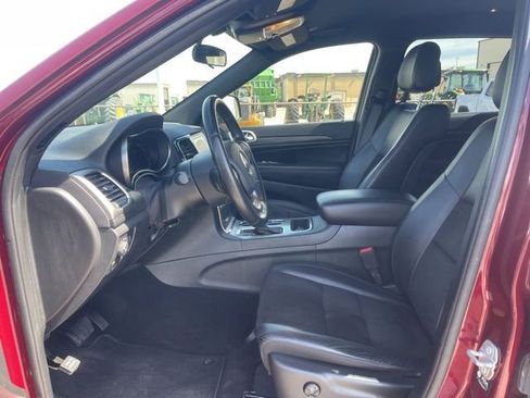 Used 2021 Jeep Grand Cherokee Laredo X image 21