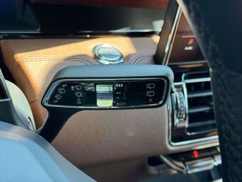 Certified 2024 Lincoln Navigator Reserve AWD/4WD image 25