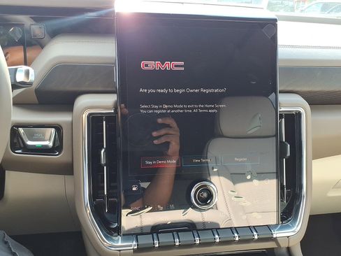 New 2026 GMC Yukon Denali w/ Denali Reserve Package AWD/4WD image 23