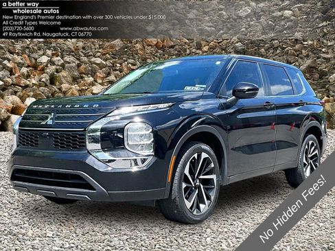 Used 2022 Mitsubishi Outlander ES AWD/4WD image 1