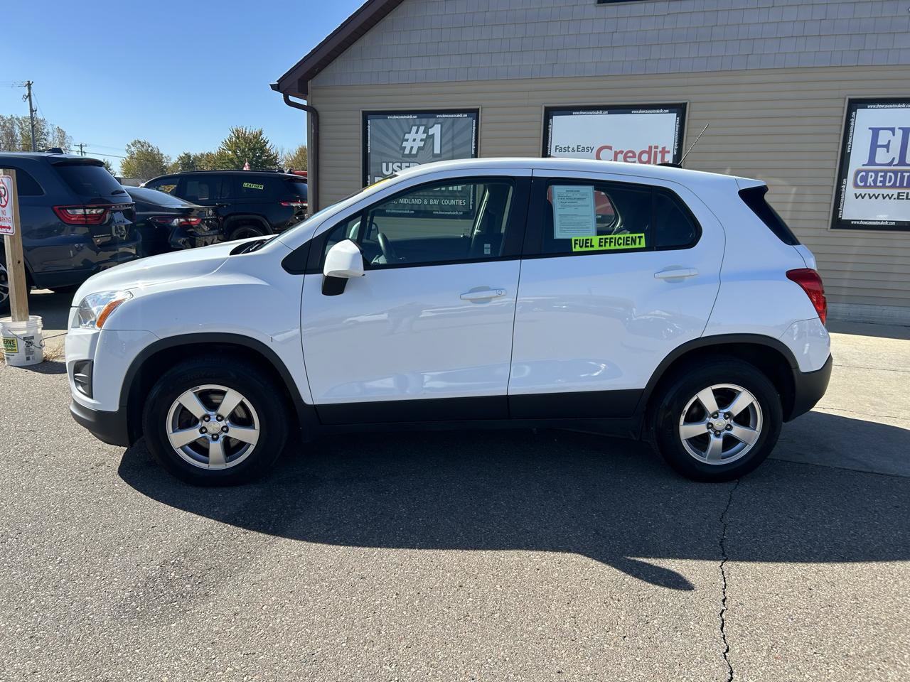 Used 2015 Chevrolet Trax LS w/ LPO, Cargo Package AWD/4WD image 8