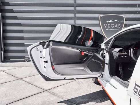 Used 2024 Lamborghini Huracan STO RWD image 37