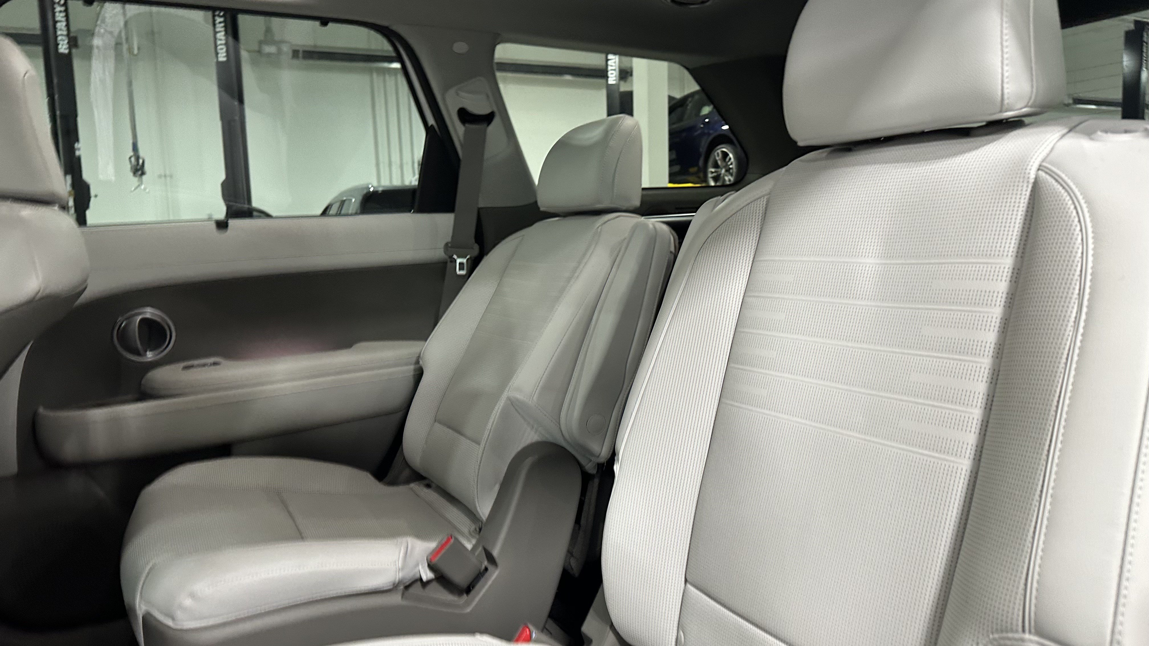 Used 2026 Hyundai Palisade Limited FWD image 31