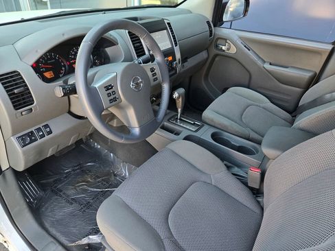 Used 2019 Nissan Frontier SV w/ Value Truck Package AWD/4WD image 10