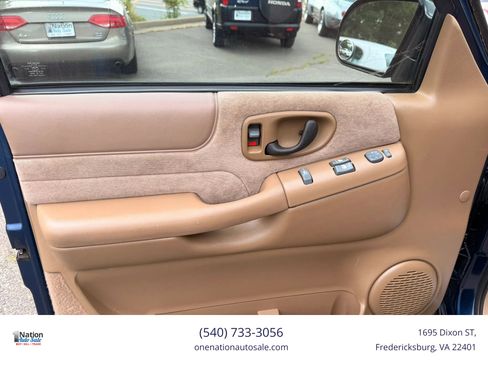 Used 2000 Chevrolet S10 Pickup 4x4 Extended Cab w/ Preferred Equipment Group image 18