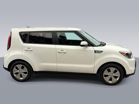 Used 2016 Kia Soul FWD image 8
