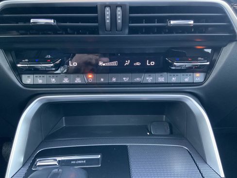 Used 2024 MAZDA CX-90 3.3 Turbo w/ Premium Plus Pkg image 23