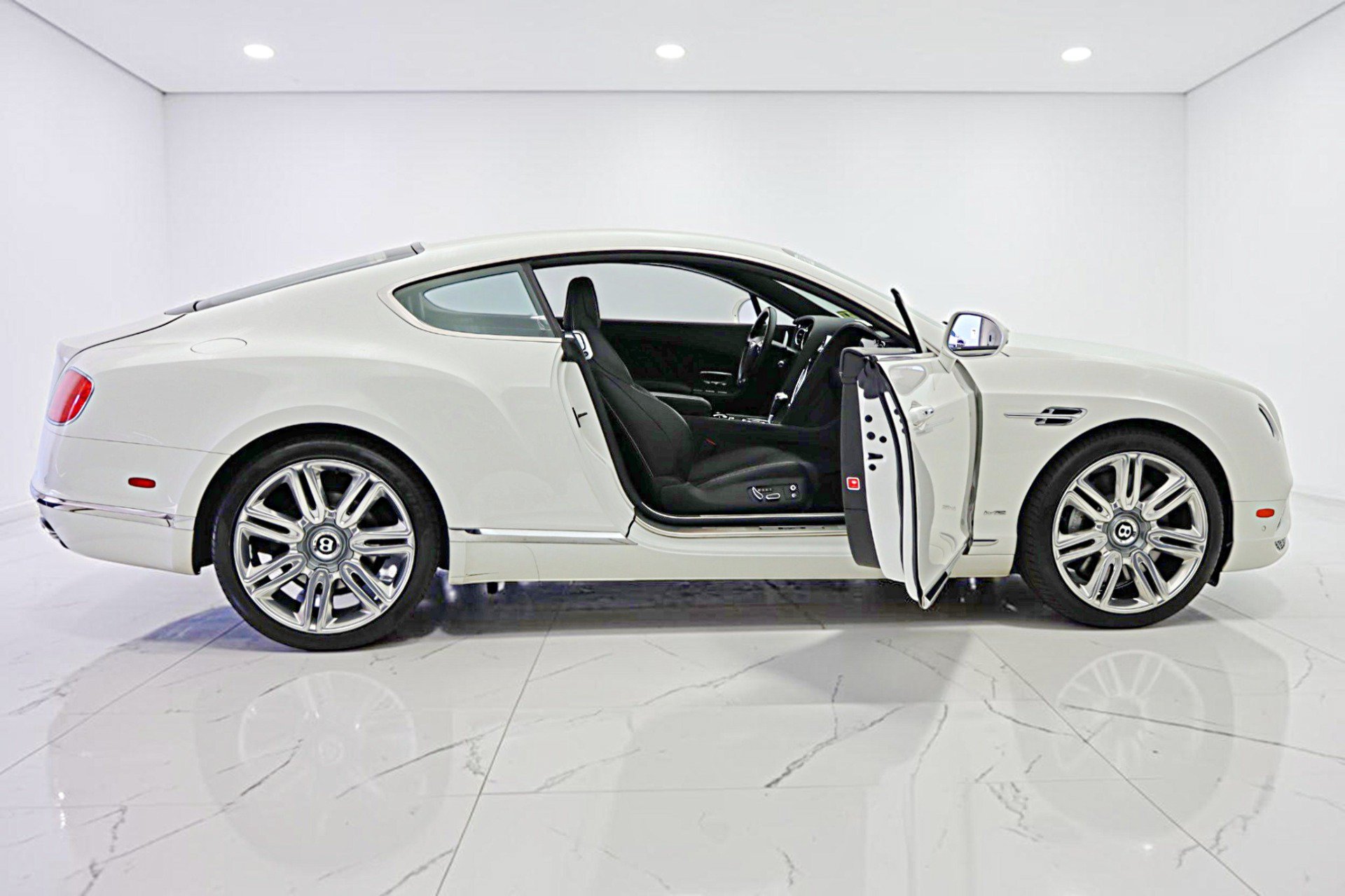 Used 2017 Bentley Continental GT AWD/4WD image 13