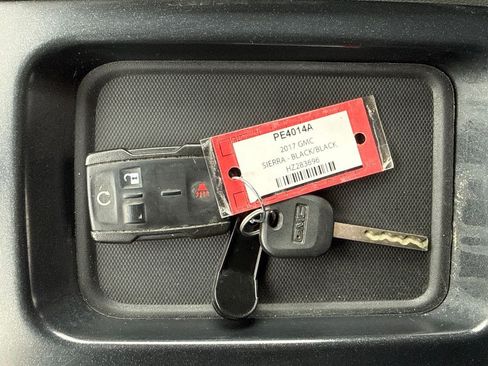 Used 2017 GMC Sierra 1500 4x4 Double Cab w/ Elevation Edition image 4