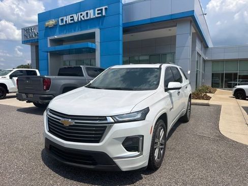 Used 2023 Chevrolet Traverse High Country AWD/4WD image 1