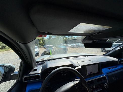 Used 2025 Toyota Tacoma TRD Off-Road image 31