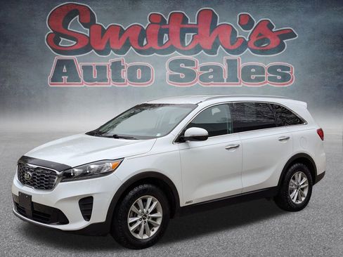 Used 2020 Kia Sorento LX w/ LX I4 Convenience Package image 3
