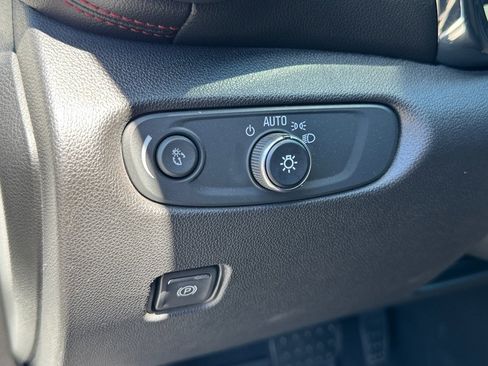 Used 2019 Chevrolet Blazer RS FWD image 27