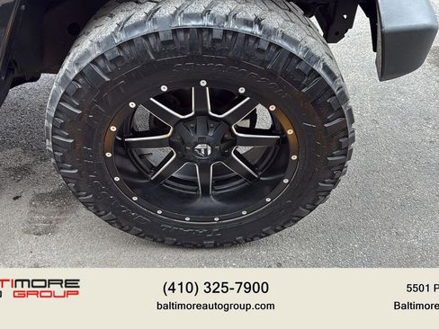 Used 2014 Jeep Wrangler Unlimited Sahara image 15