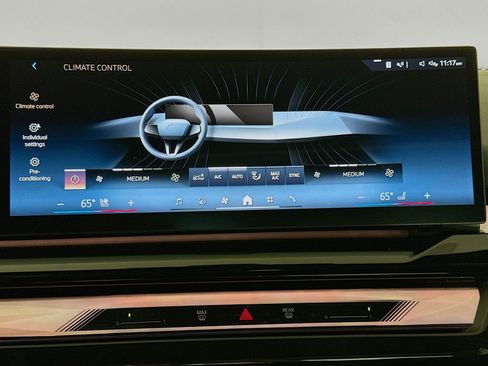 Used 2024 BMW i5 eDrive40i w/ Executive Package image 16