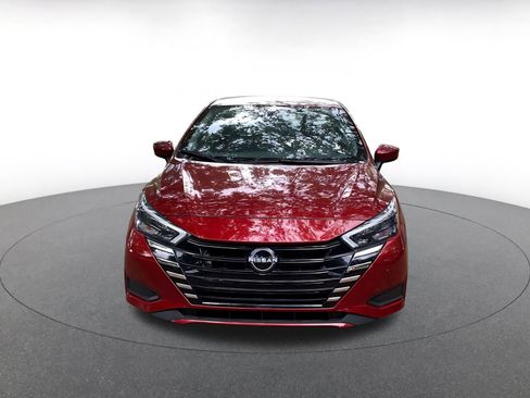 Used 2025 Nissan Versa SV image 2