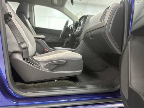 Used 2017 Chevrolet Colorado W/T w/ WT Convenience Package RWD image 21