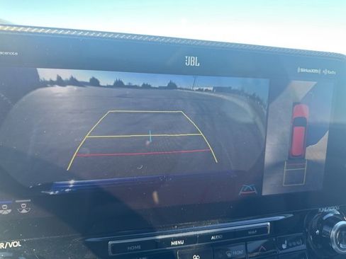 Used 2020 Toyota Highlander Platinum image 17