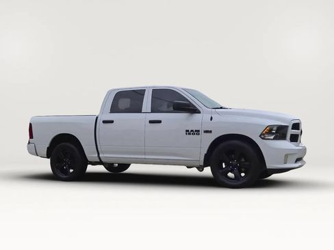 Used 2018 RAM 1500 Express w/ Express Value Package RWD image 8