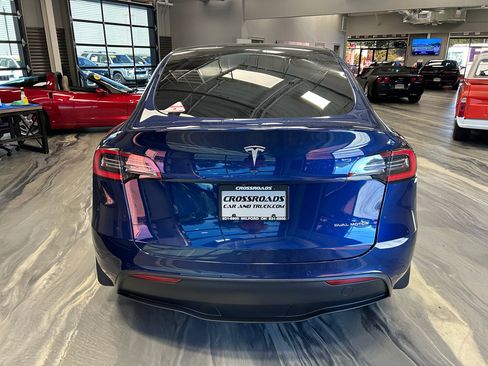 Used 2021 Tesla Model Y Long Range AWD/4WD image 31