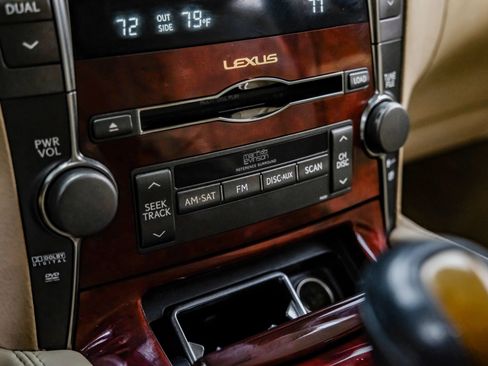 Used 2007 Lexus LS 460 RWD image 43